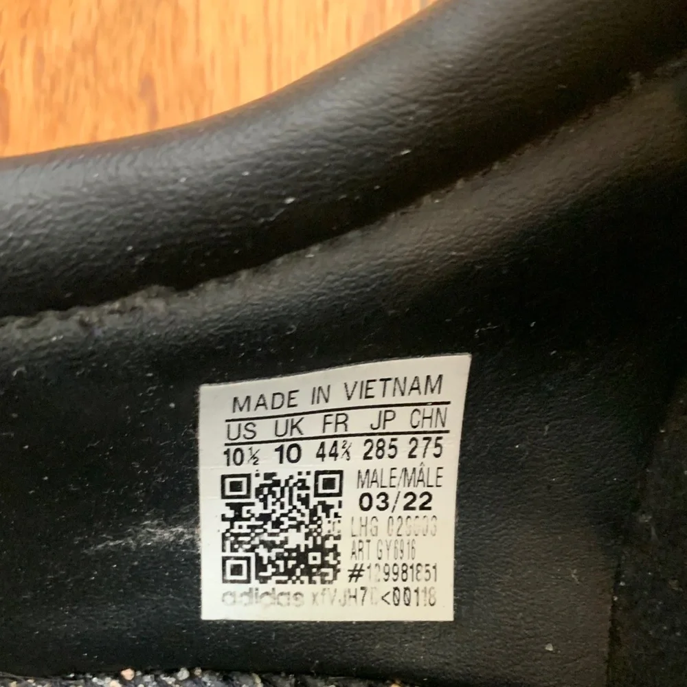 Adidas Men's Black and White Sneakers with Gum Sole - Picture 5 of 5